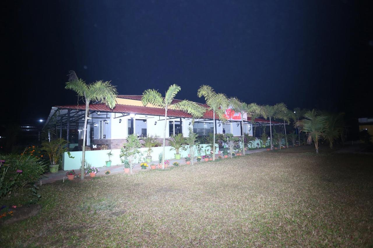 Oyo 26670 The Ranch Hotel Puri Luaran gambar